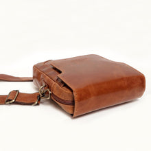 Load image into Gallery viewer, London Velvery Unisex Cross Body Leather Messenger Bag